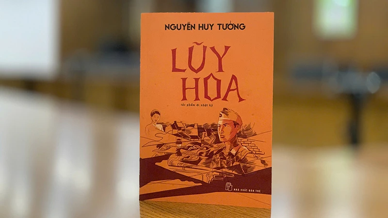 Bìa tác phẩm Lũy hoa của nhà văn Nguyễn Huy Tưởng.