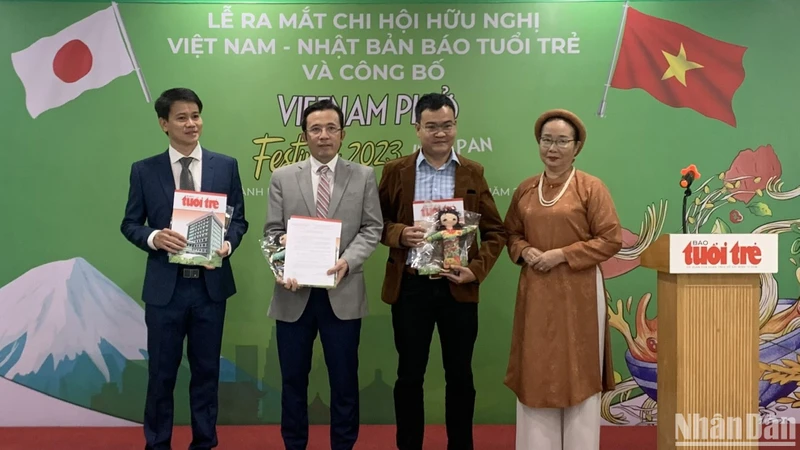 Ra mắt Chi hội Hữu nghị Việt Nam-Nhật Bản Báo Tuổi Trẻ.