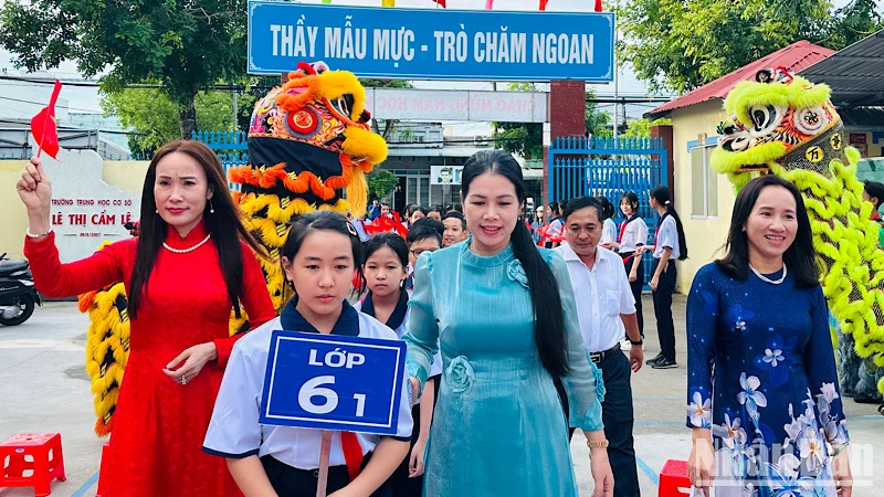 Hơn 160 ngàn học sinh các cấp tại Bạc Liêu nô nức trong ngày khai trường, chính thức bước vào năm học mới 2024-2025. (Ảnh: TRỌNG DUY)