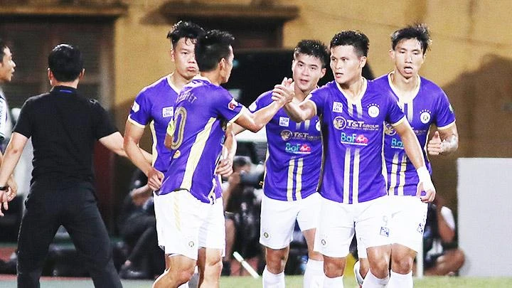 Hà Nội FC có nhiều lợi thế trong cuộc đua tới chức vô địch V.League 2022. Ảnh: LÊ MINH