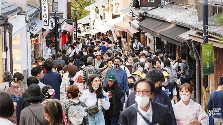Du khách quốc tế tới Nhật Bản đang gia tăng trở lại. Ảnh: THE JAPAN TIMES