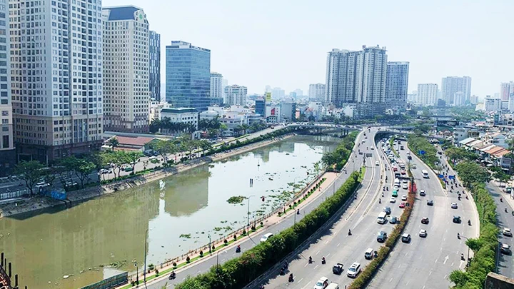 Khơi thông các dòng kênh chảy qua nội thành TP Hồ Chí Minh.