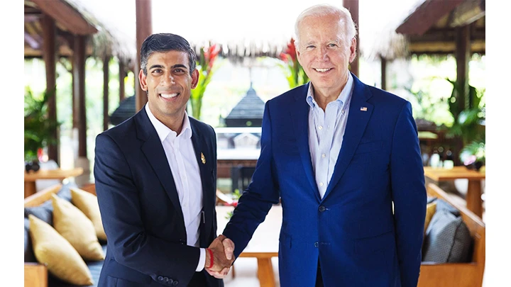 Thủ tướng Anh Rishi Sunak (trái) gặp gỡ Tổng thống Mỹ Joe Biden tại Washington. Ảnh: GETTY