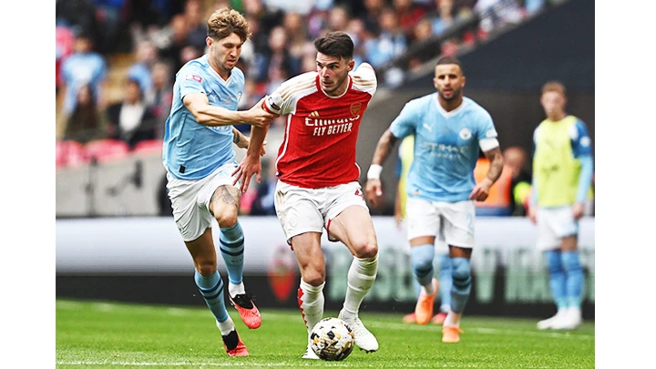 Arsenal đã có khởi đầu suôn sẻ bằng chiến thắng trước Man City tại trận Siêu cúp Anh.