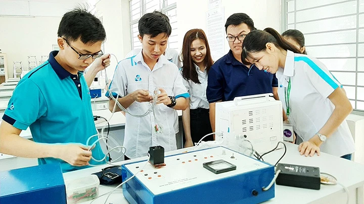 Phát sóng chương trình thực tế “Sinh viên Thế hệ mới 2023”