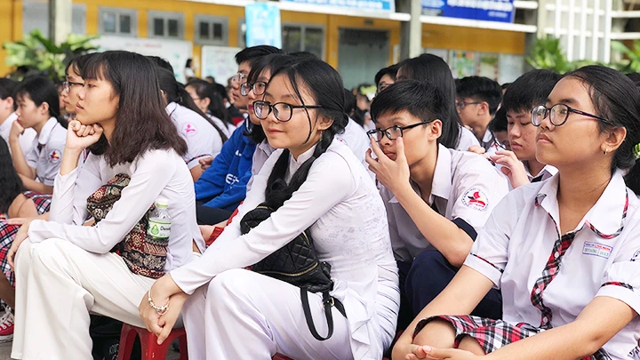 Tư vấn tuyển sinh lớp 10 năm học 2024-2025 tại Thành phố Hồ Chí Minh