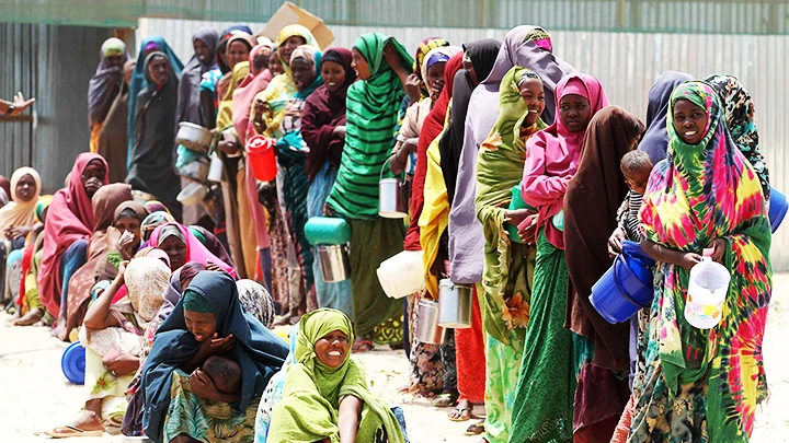 Người dân Somalia đang hứng chịu cảnh thiếu thốn lương thực và hạn hán. Ảnh: ASSETS