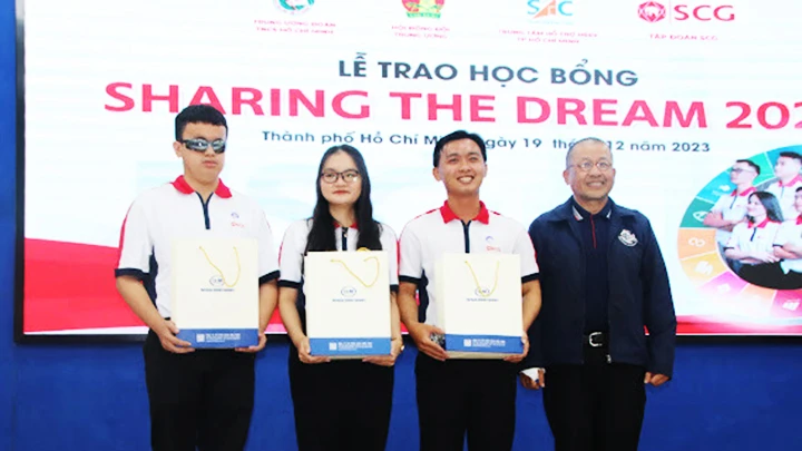 Lễ trao học bổng SCG “Sharing the Dream năm 2023”