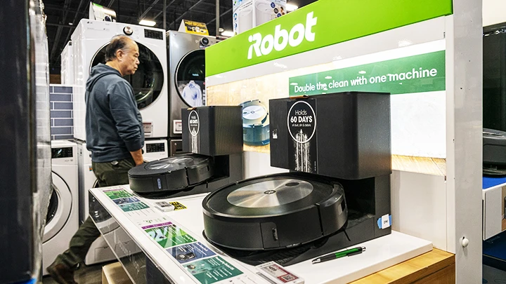 Một triển lãm sản phẩm của iRobot tại châu Âu. Ảnh: BLOOMBERG