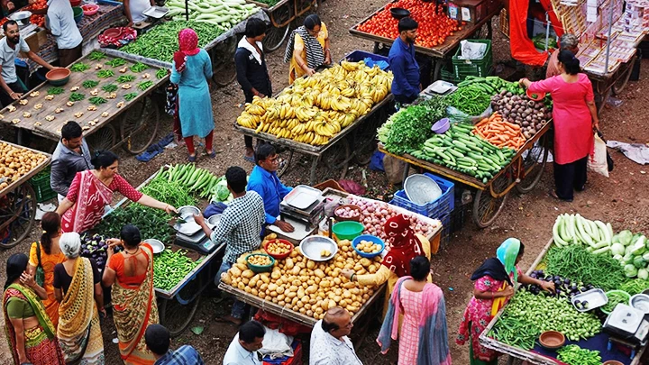 Người dân Ấn Độ đang chờ đợi được hưởng lợi ích từ ngành nông nghiệp. Ảnh: INCHAM