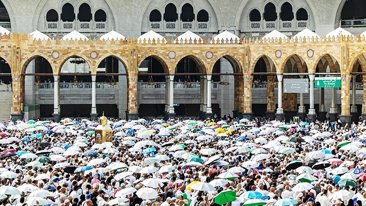 Khoảng 2 triệu tín đồ Hồi giáo đổ về Thánh địa Mecca trong lễ hành hương năm nay. Ảnh: AFP