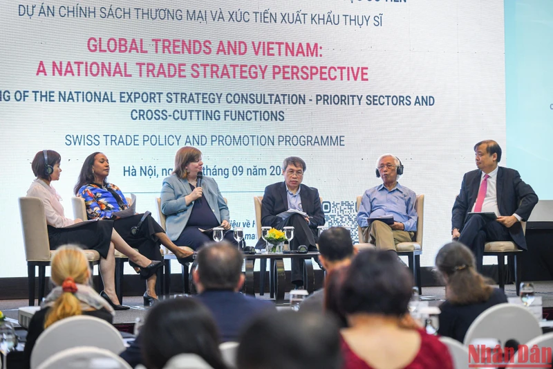 Hội thảo “Xu hướng toàn cầu và Việt Nam: Quan điểm từ Chiến lược xuất khẩu quốc gia”