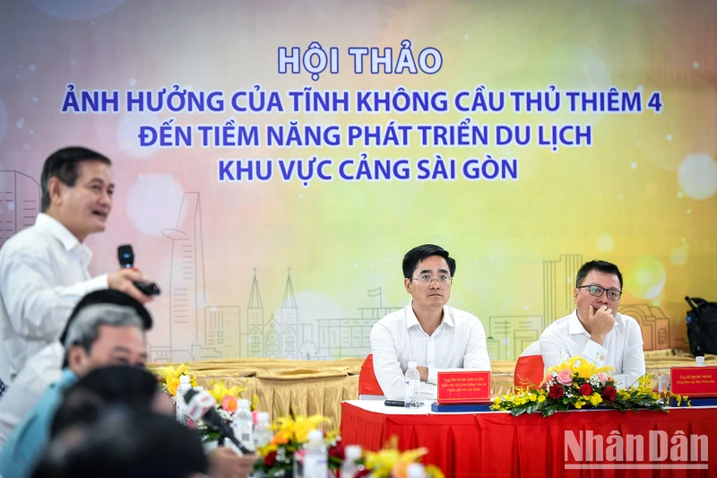 Chiều 18/8, tại Thành phố Hồ Chí Minh, Báo Nhân Dân đã tổ chức hội thảo “Ảnh hưởng của tĩnh không cầu Thủ Thiêm 4 đến tiềm năng phát triển du lịch khu vực cảng Sài Gòn”. (Ảnh: Thành Đạt)