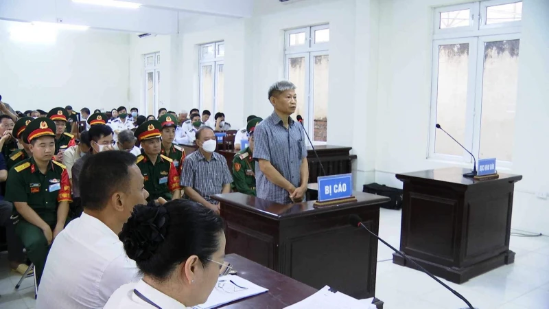 Bị cáo Nguyễn Văn Sơn, cựu Tư lệnh Cảnh sát biển tại phiên tòa.