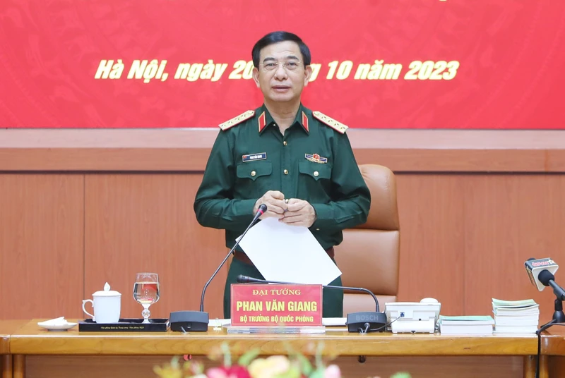 Đại tướng Phan Văn Giang phát biểu ý kiến tại cuộc họp.