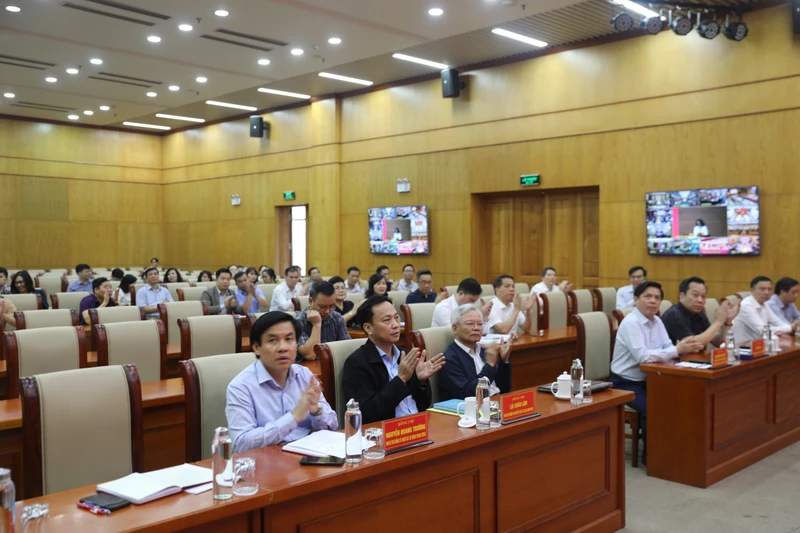 Các đại biểu dự hội nghị tại điểm cầu Cơ quan Đảng ủy Khối các cơ quan Trung ương.