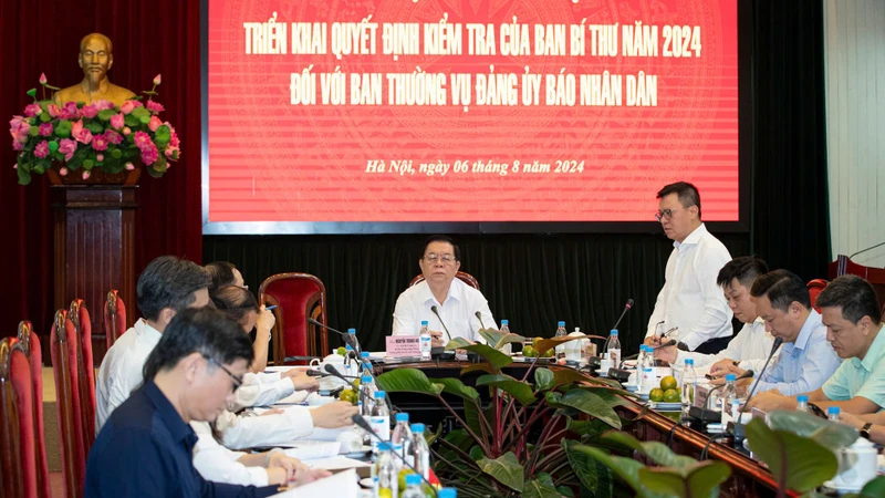 Hội nghị triển khai Quyết định kiểm tra của Ban Bí thư tại Báo Nhân Dân. (Ảnh: SƠN TÙNG)