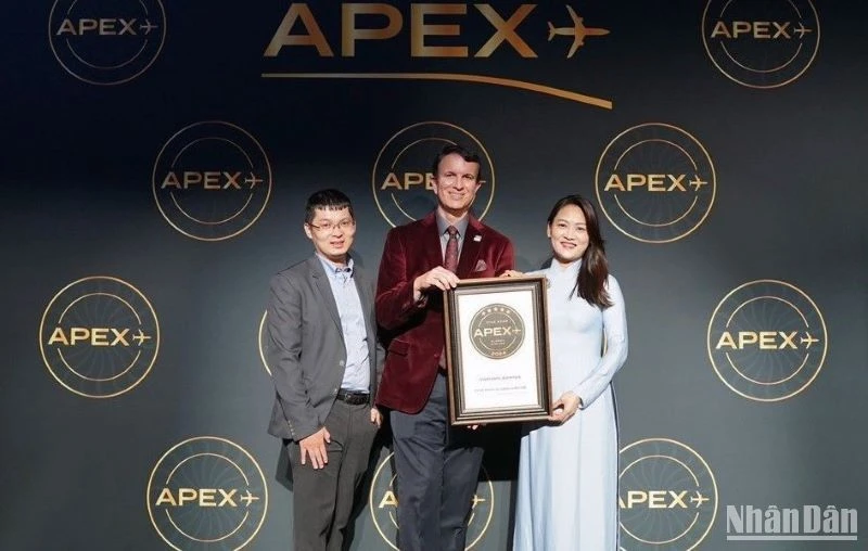 Vietnam Airlines được vinh danh là “Hãng hàng không quốc tế 5 sao” do Tổ chức The Airline Passenger Experience Association (APEX) trao tặng.