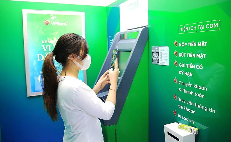 Dự báo, sang năm 2024, một nửa dịch vụ ngân hàng Việt Nam sẽ được “số hóa”.