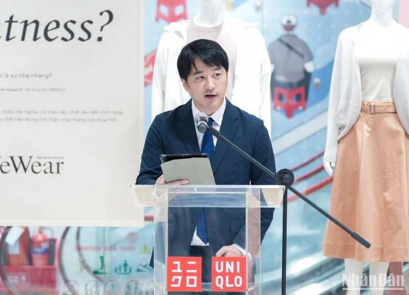 Ông Nishida Hideki, Tổng Giám đốc Uniqlo Việt Nam phát biểu tại sự kiện ra mắt bộ sưu tập xuân-hè 2024.