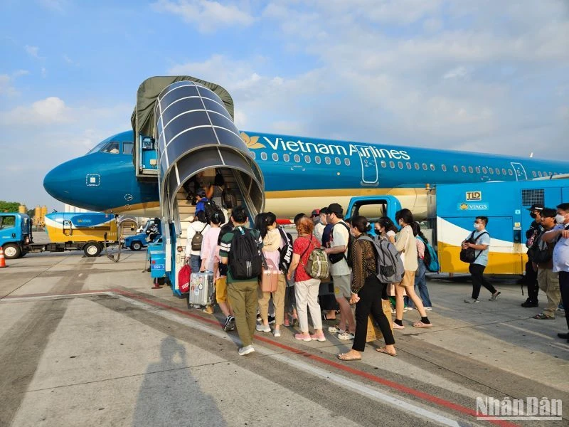 Vietnam Airlines dự kiến cung ứng khoảng 2 triệu chỗ trong dịp cao điểm Tết Nguyên đán 2025.