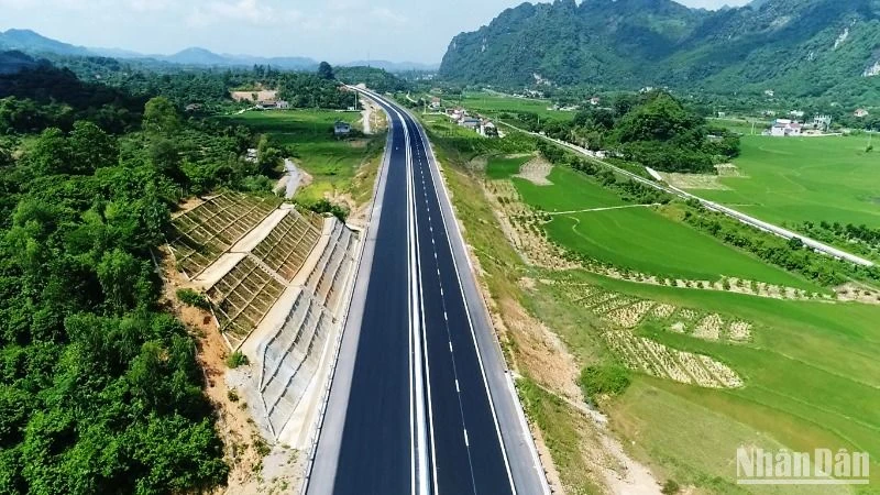 Tuyến cao tốc Bắc Giang-Lạng Sơn đưa vào khai thác, đem lại hiệu quả kinh tế-xã hội to lớn cho các địa phương trong vùng.