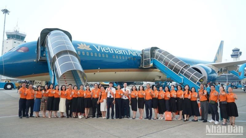 Chuyến bay “Tô cam” là hoạt động Vietnam Airlines hưởng ứng chiến dịch của UN Women phát động để kêu gọi đoàn kết hành động chấm dứt bạo lực trên cơ sở giới.