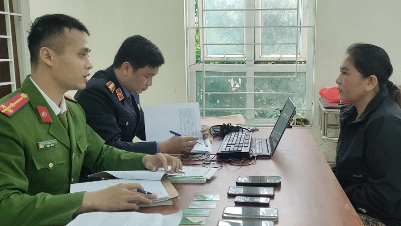 Cơ quan công an làm việc với đối tượng cầm đầu Lê Thị Thanh Hải.