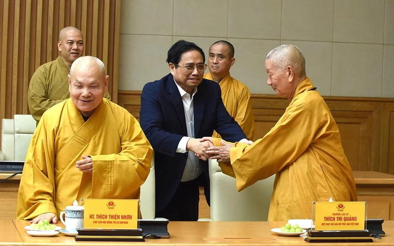 Thủ tướng tiếp Đoàn đại biểu Giáo hội Phật giáo Việt Nam