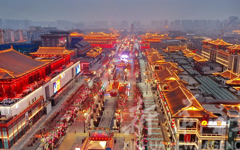 Khu chợ đêm Đại Đường ở thành phố Tây An, tỉnh Thiểm Tây, miền bắc Trung Quốc. (Ảnh: Sohu)