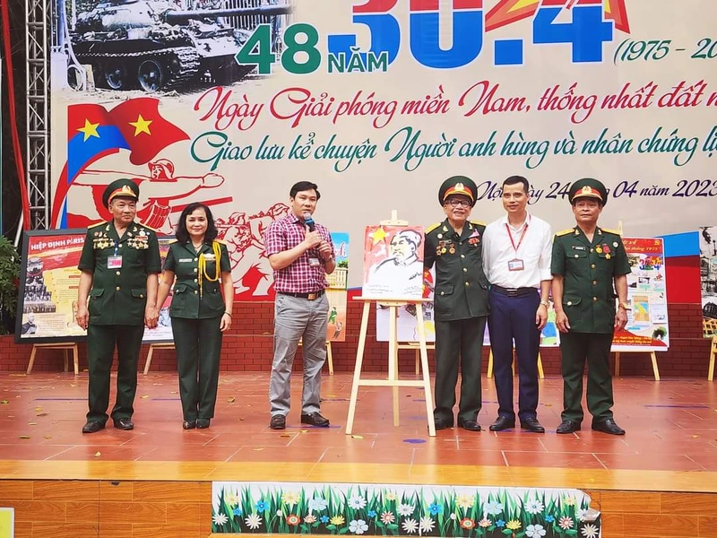 Nhiều hoạt động ý nghĩa chào mừng những ngày lễ lớn ở ngôi trường mang tên quyền Chủ tịch nước Huỳnh Thúc Kháng