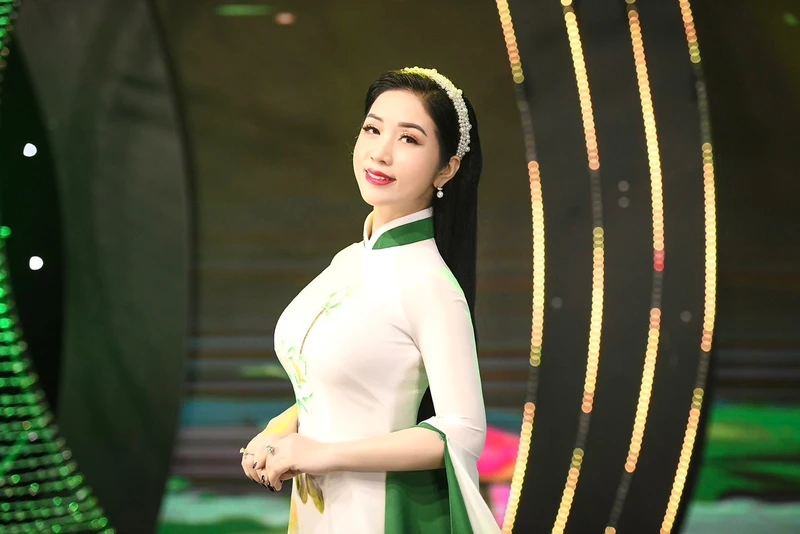 Sao Mai Phương Nga ra mắt hai MV ca ngợi Chủ tịch Hồ Chí Minh
