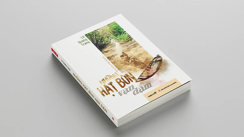 Tập tản văn "Những hạt bùn vạn dặm". (Ảnh: Chibooks)