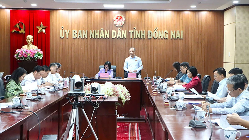 Phó Chủ nhiệm Ủy ban Khoa học, Công nghệ và Môi trường của Quốc hội Nguyễn Phương Tuấn phát biểu tại buổi làm việc với UBND tỉnh Đồng Nai.