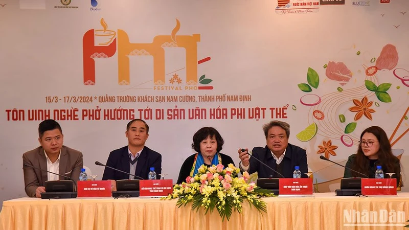 Quảng bá phở Việt qua Festival Phở 2024