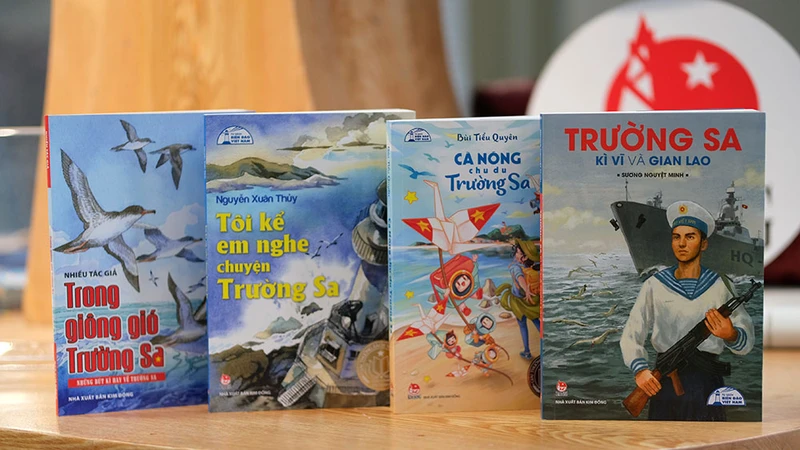 Những ấn phẩm hay dành cho thiếu nhi về biển đảo Việt Nam.