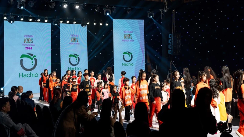 Dàn mẫu nhí của Vietnam Kids Fashion Week 2024. (Ảnh: Ban tổ chức)