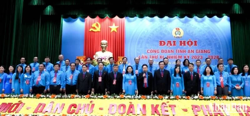 Ra mắt Ban Chấp hành Liên đoàn Lao động tỉnh An Giang khóa 11.
