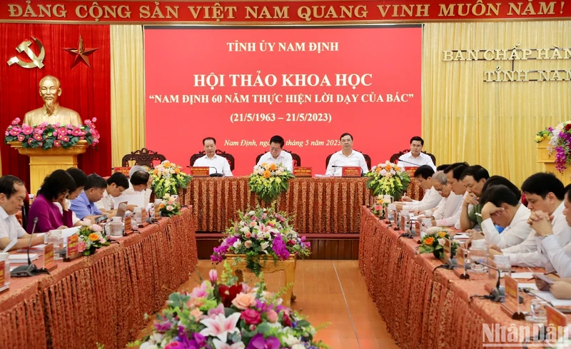 Quang cảnh Hội thảo khoa học "Nam Định 60 năm thực hiện lời dạy của Bác".