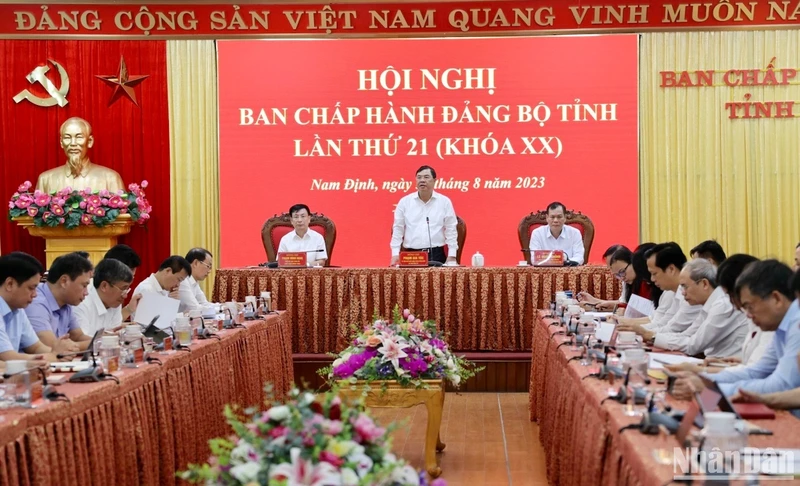 Quang cảnh hội nghị lần thứ 21 của Ban Chấp hành Đảng bộ tỉnh Nam Định khóa 20, nhiệm kỳ 2020-2025.