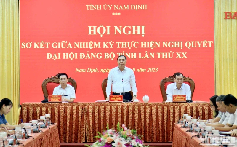 Đồng chí Phạm Gia Túc, Bí thư Tỉnh ủy Nam Định phát biểu chỉ đạo tại Hội nghị sơ kết giữa nhiệm kỳ thực hiện Nghị quyết Đại hội Đảng bộ tỉnh khóa 20, nhiệm kỳ 2020-2025.