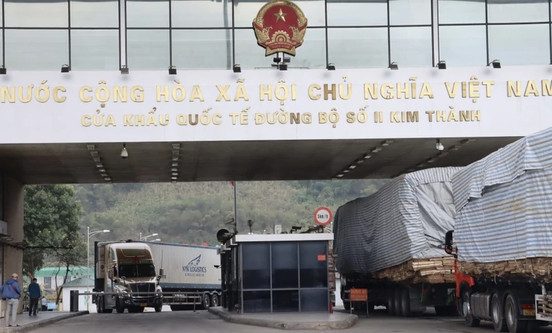 Hoạt động xuất, nhập khẩu qua cửa khẩu quốc tế đường bộ số II Kim Thành, Lào Cai