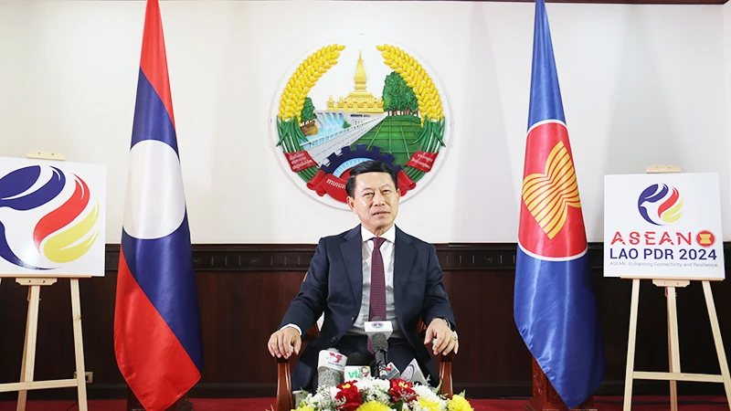 Phó Thủ tướng, Bộ trưởng Ngoại Giao Lào Saleumxay Kommasith. (Ảnh: Trịnh Dũng)