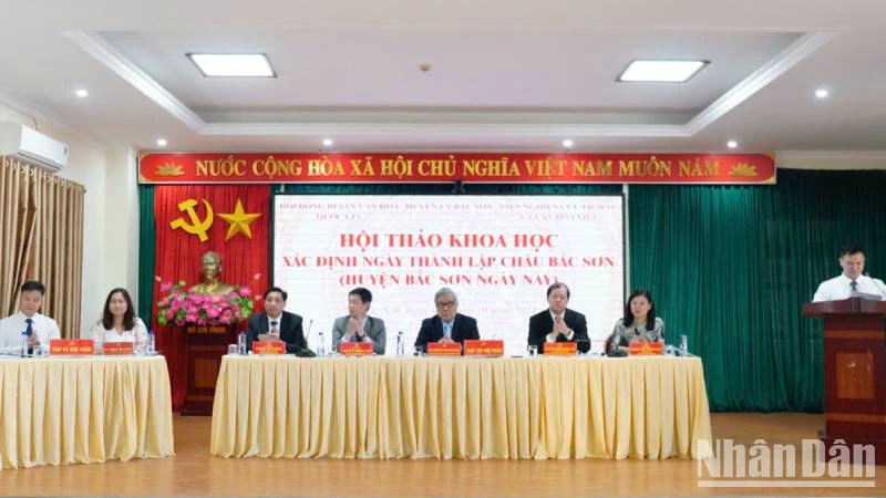 Đại diện các nhà nghiên cứu, nhà khoa học của Trung ương và tỉnh tham dự hội thảo.