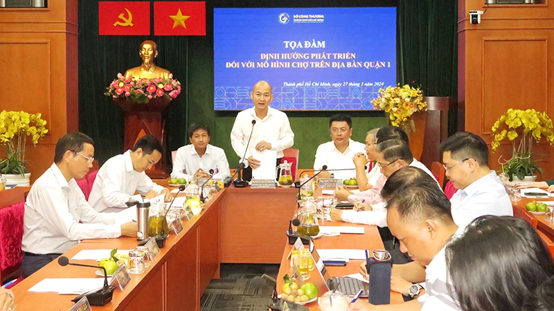 Phó Giám đốc Sở Công thương Thành phố Hồ Chí Minh Nguyễn Nguyên Phương phát biểu tại tọa đàm.