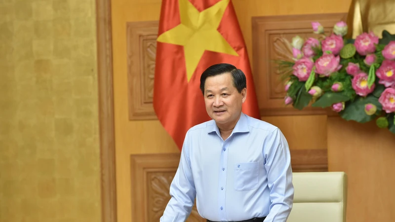 Phó Thủ tướng Chính phủ Lê Minh Khái chủ trì phiên họp. (Ảnh: VGP)