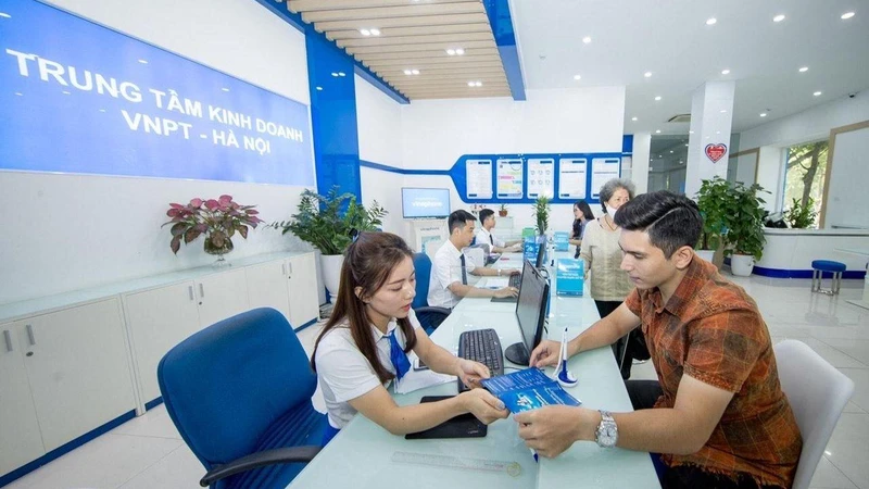 Tập đoàn Bưu chính Viễn thông Việt Nam VNPT đã nỗ lực, phấn đấu, góp phần đưa Việt Nam kết nối internet sâu rộng toàn cầu.