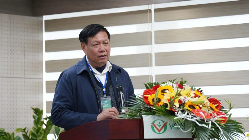 Thứ trưởng Y tế Đỗ Xuân Tuyên phát biểu tại đại hội.