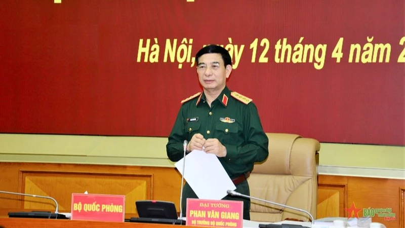 Đại tướng Phan Văn Giang phát biểu chỉ đạo tại buổi làm việc. (Ảnh: Báo Quân đội nhân dân)