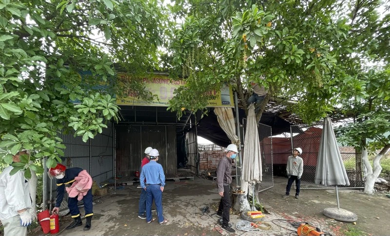 Ban Thực hiện cưỡng chế Ủy ban nhân dân huyện Ninh Giang, tỉnh Hải Dương đã tiến hành cưỡng chế, thu hồi đất đối với 4 hộ dân để thực hiện Dự án xây dựng khu dân cư mới phía nam xã Tân Hương.